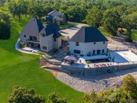 5751 Tree Leaf, Osage Beach, MO 65065