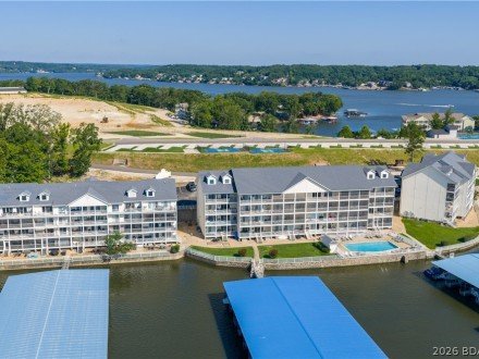 180 Lakeview Resort, Sunrise Beach, MO 65079