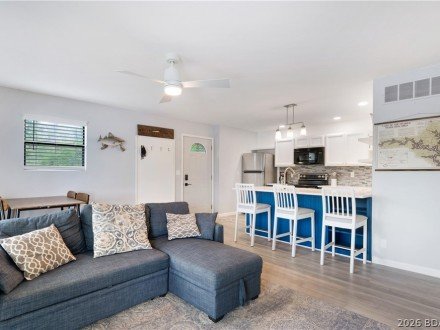 24930 Leona, Versailles, MO 65084