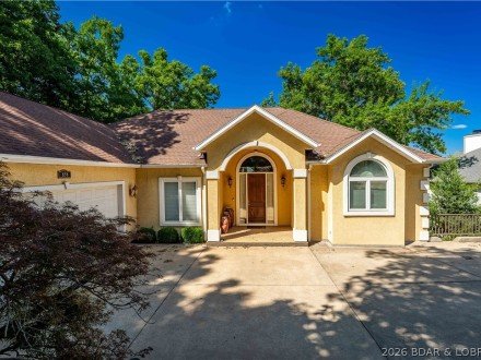 858 Via Del Lago, Sunrise Beach, MO 65079