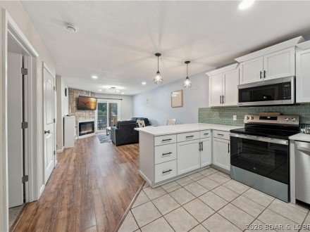 37 Hampton Bay, Eldon, MO 65026