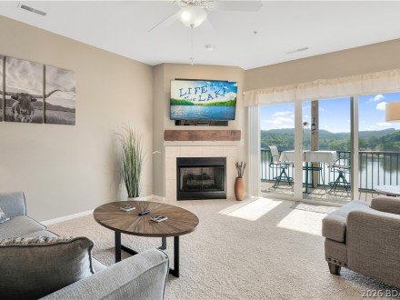 426 Cedar Heights, Camdenton, MO 65020