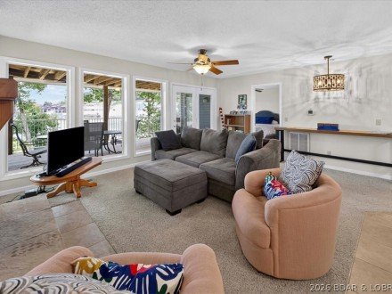 1271 Buckingham, Camdenton, MO 65020