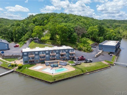 86 Henry's Way, Linn Creek, MO 65052