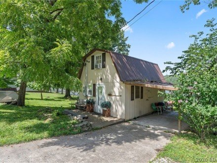 1142 Cedar Ridge, Roach, MO 65787