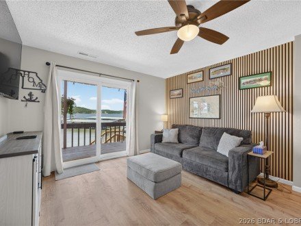 154 Tara, Lake Ozark, MO 65049