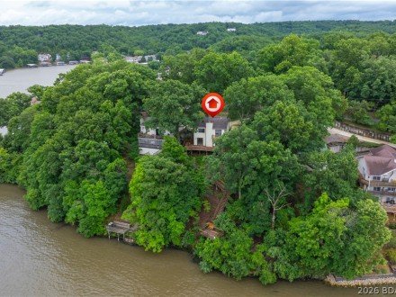 817 Oak Knoll, Linn Creek, MO 65052
