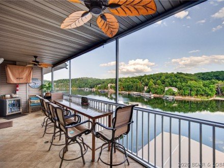 138 Oak Harbor, Camdenton, MO 65020