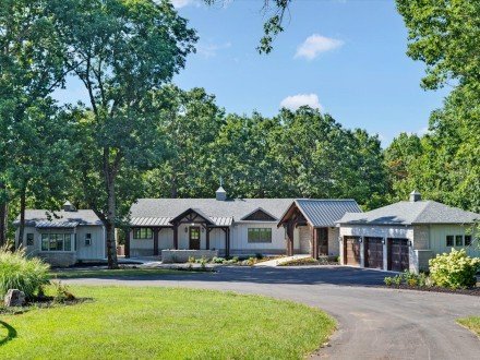 4901 Farm Rd 66, Springfield, MO 65803