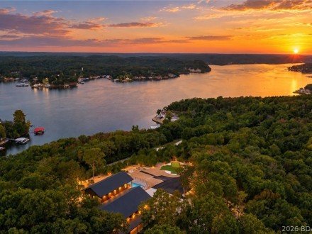 2135 Avalon, Gravois Mills, MO 65037