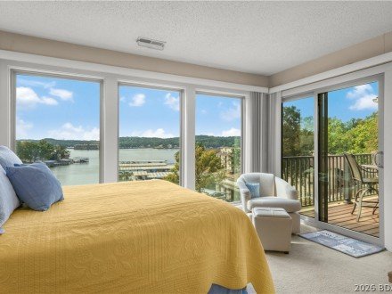 70 Robinwood, Lake Ozark, MO 65049