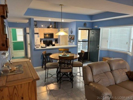 21 Westshore Falls, Lake Ozark, MO 65049
