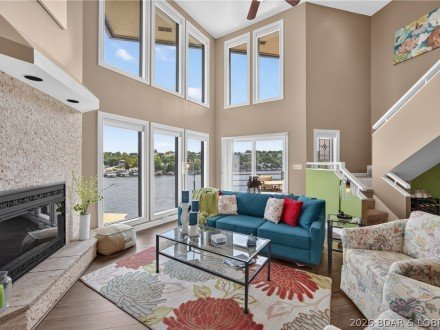 32 Cedar, Lake Ozark, MO 65049
