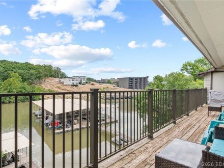 87 Circle Edge, Four Seasons, MO 65049