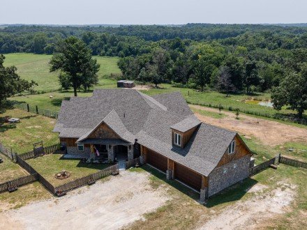 1059 100th, Sheldon, MO 64784