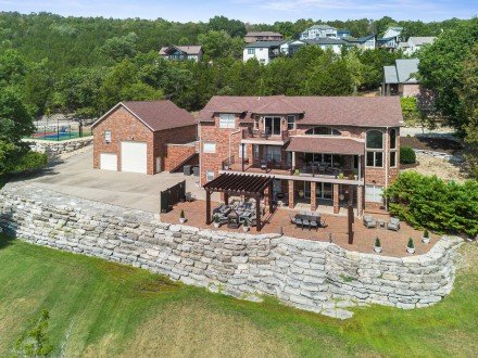 138 Longshore, Blue Eye, MO 65611