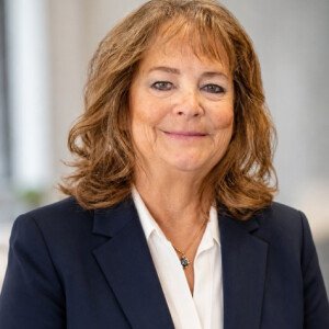 Lori L. Stewart