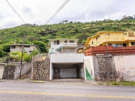 2061 10th Ave. Palolo, HI 96816