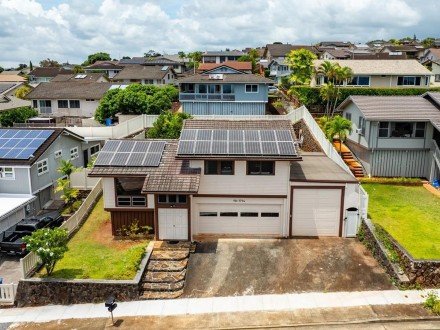 98-1794 Kupukupu St. Pearl City, HI 96782
