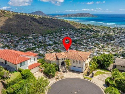 5201 Kuaiwi Pl. Waialae-Kahala, HI 96821