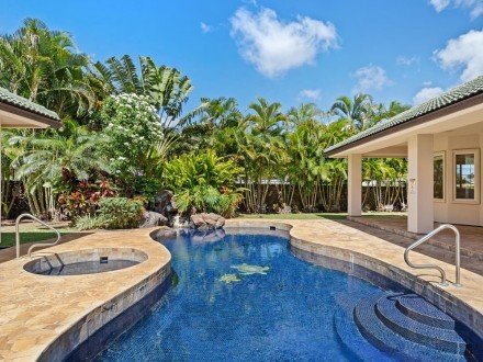 626 W. Hind Drive Aina Haina-Kuliouou, HI 96821