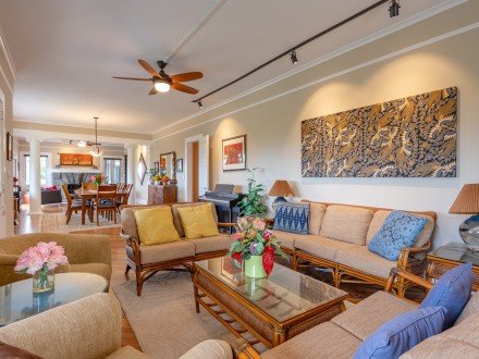 2626 Hillside Ave. Manoa-Punahou-University, HI 96822