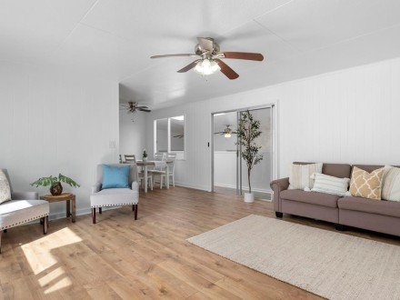 1624 Ala Makani Pl. Moanalua-Salt Lake, HI 96818