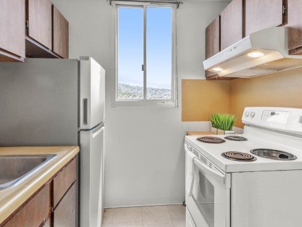 2740 Kuilei Street, #1101 McCully-Moiliili, HI 96826