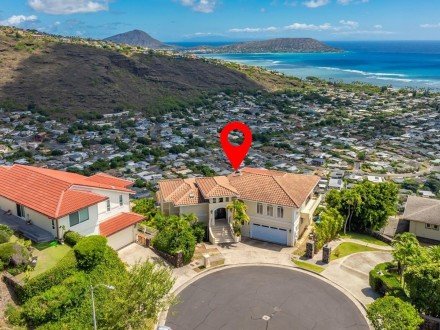 5201 Kuaiwi Pl. Waialae-Kahala, HI 96821