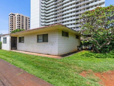 1817 Wilder Avenue Manoa-Punahou-University, HI 96822