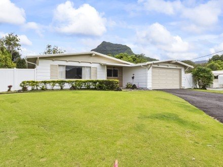 1567 Uluhaku Place Kailua, HI 96734