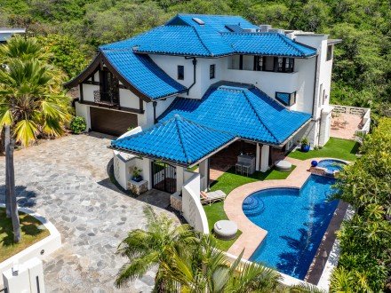 2999 Makalei Pl. Diamond Head, HI 96815