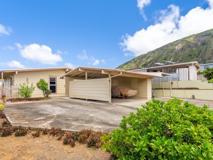 7228 Pulehu St. Hawaii Kai-Portlock, HI 96825