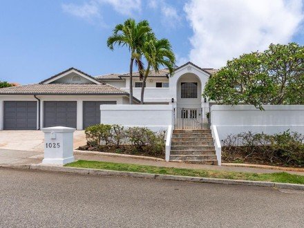 1025 Hanohano Wy. Hawaii Kai-Portlock, HI 96825