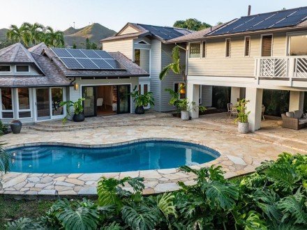 1110 Ilikala Pl. Kailua, HI 96734