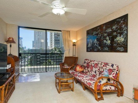 440 Seaside Ave #605 Waikiki, HI 96815