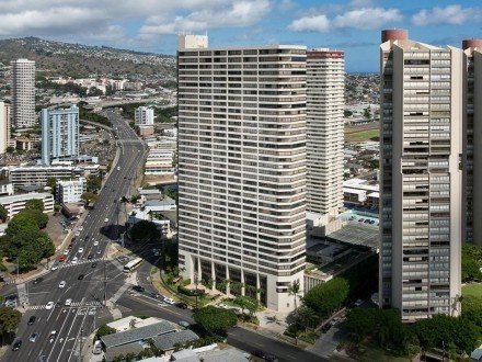 32 - 2499 Kapiolani Boulevard #2008