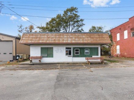 200 S Railroad Street