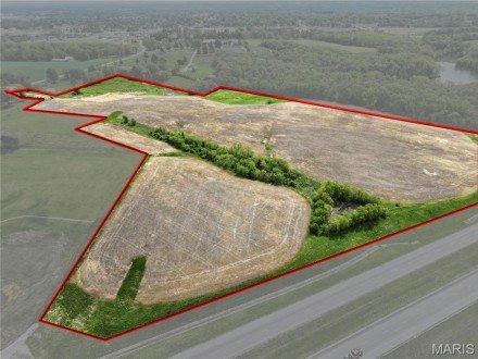 Near I-55 / W St Joseph St.