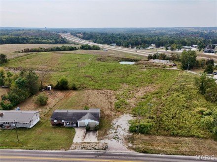 2415 W Saint Joseph Street