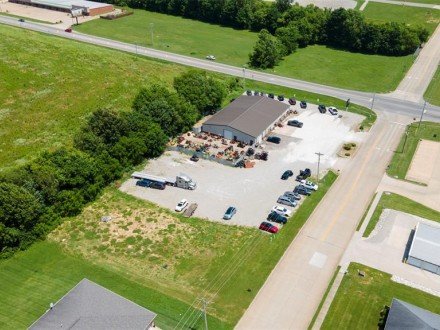 202 & 204 W Deerwood Drive