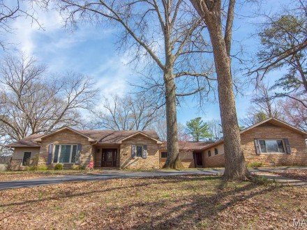 1014 N Henderson Avenue