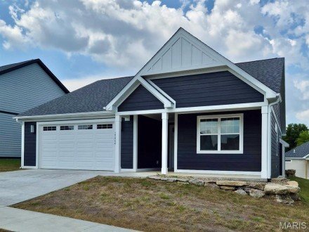 2224 Heywood Meadows