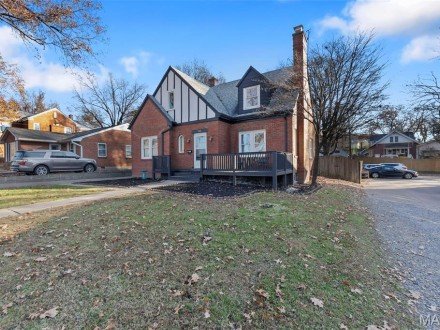 560 N West End Boulevard