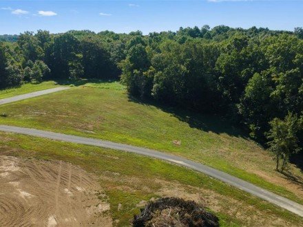Old Wagon (Lots 175-176) Trail