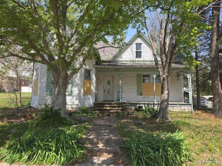 616 W Adams Street