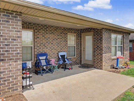 429/431 W Deerwood Drive