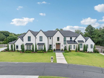8401 S Desert Palm Avenue W, Broken Arrow, OK 74011