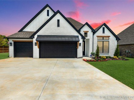 14111 S Evanston Avenue, Bixby, OK 74008