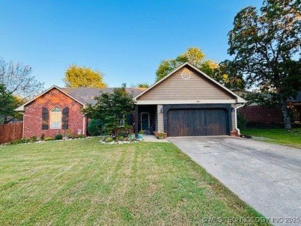 608 W 33rd Street, Sand Springs, OK 74063